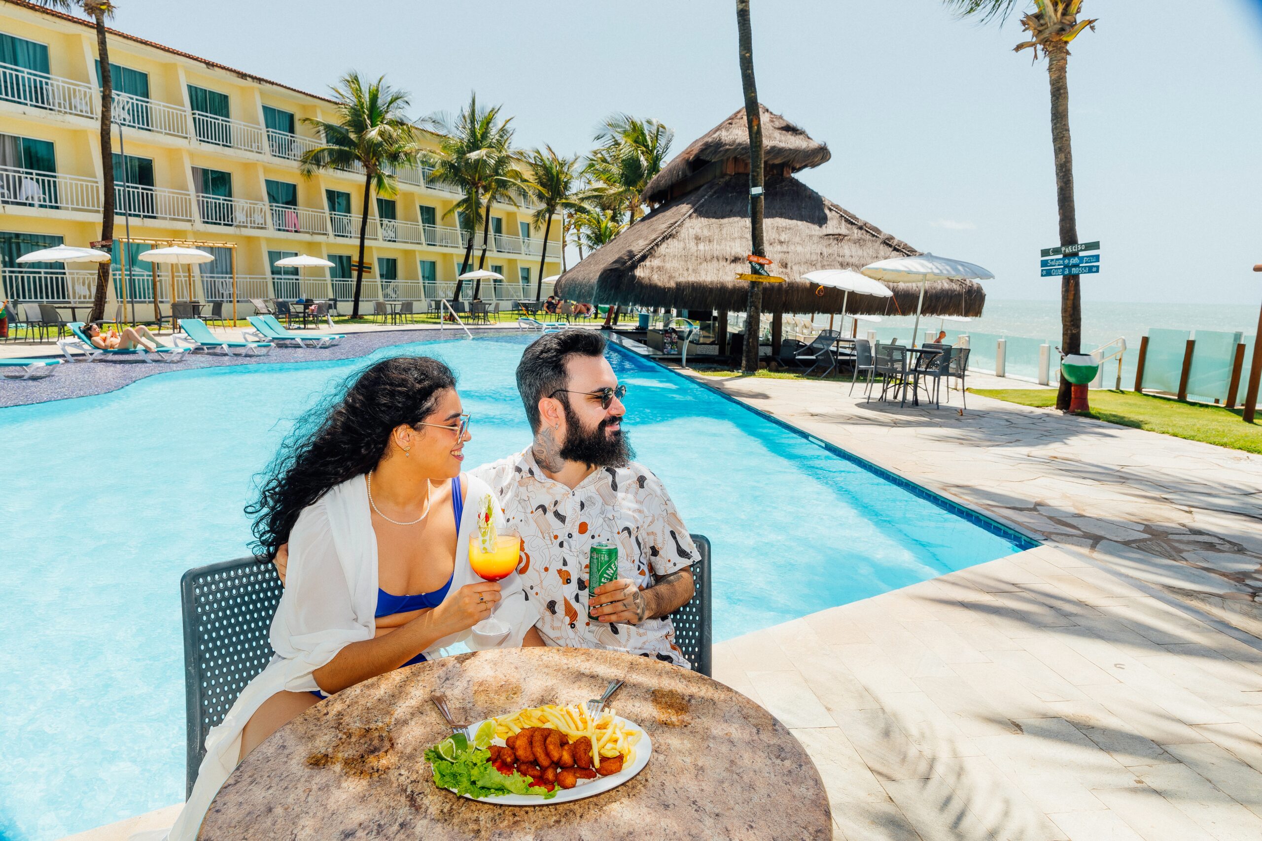 VISTA PISCINA + PETISCOS